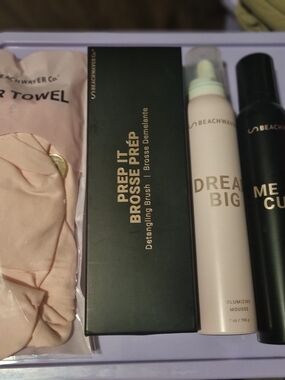 The Beachwaver Co. Dream Big Volumizing Mousse - Pale Pink